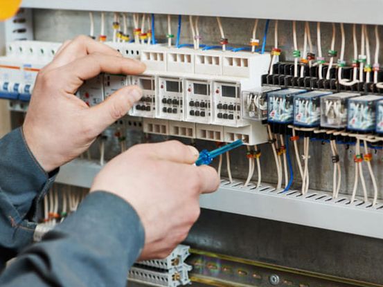 Schaltschrank Reparatur